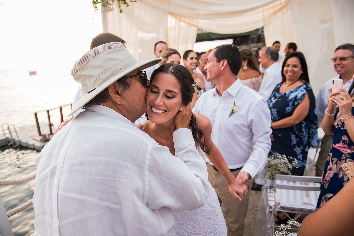 salida novios boda playa fotografo bodas canarias