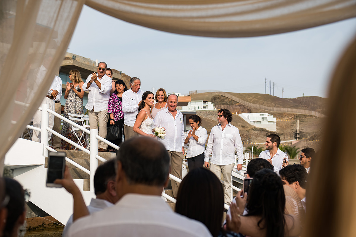 Entrada novia boda playa gran canaria - fotografo de bodas gran canaria