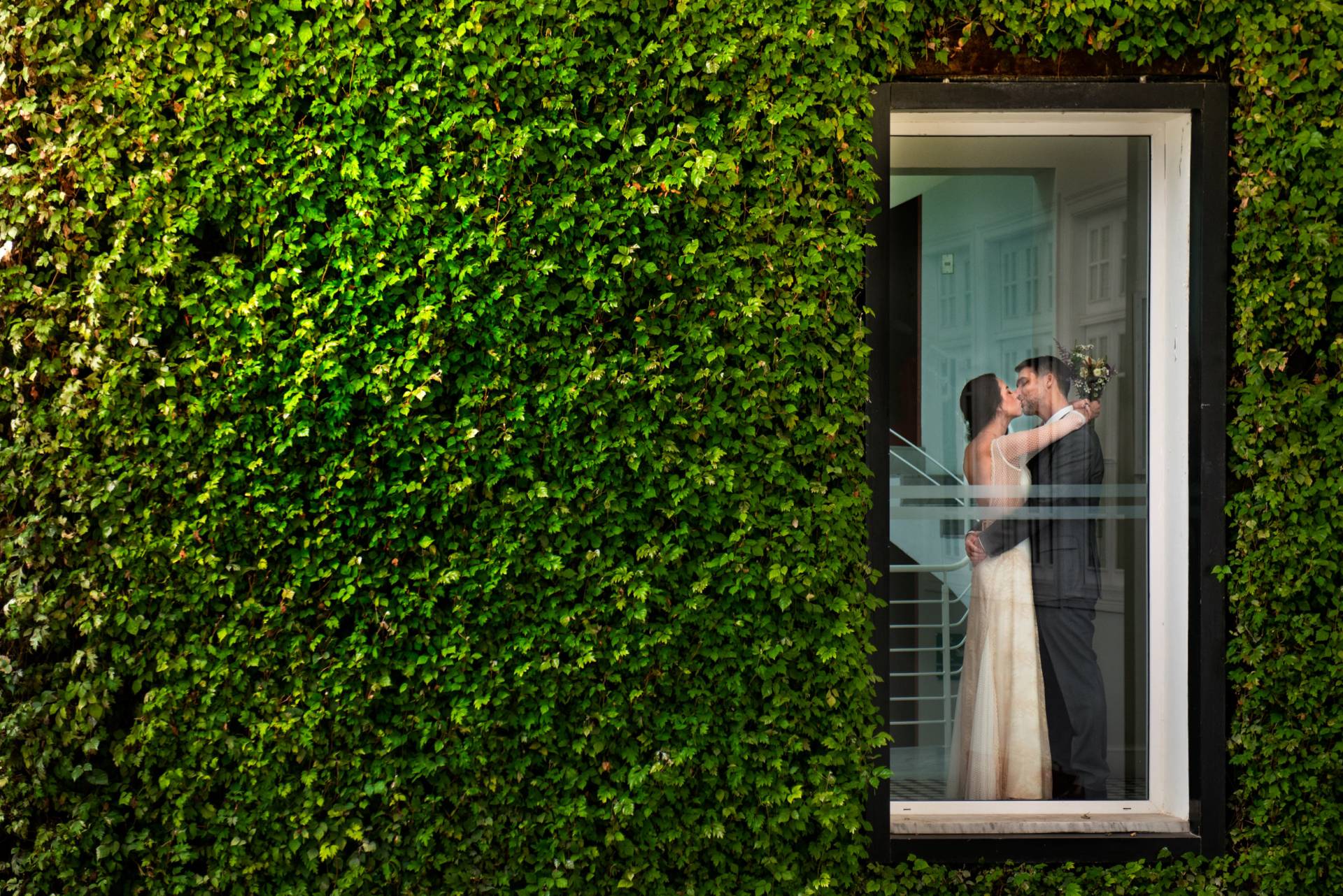 Fotografía de boda estilo editorial en las calles de Vegueta, Las Palmas